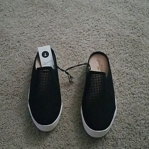 Universal Threads shoes